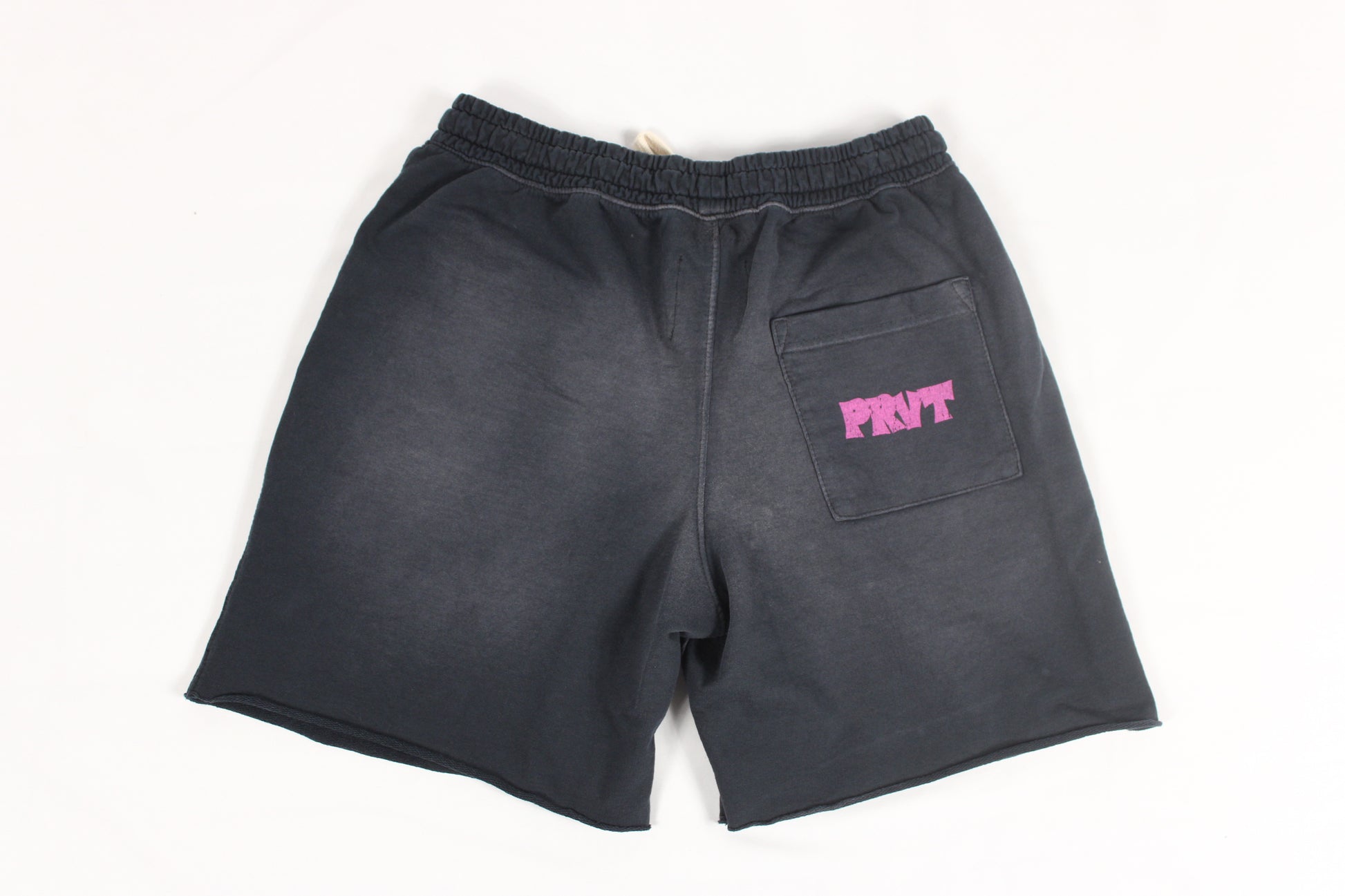 PRVT WAVE SWEATSHORT (BLACK)RELAXED FIT 
AGED WASH

S waist 26~28” 
M waist 29~31” 
L waist 32~33”
Xl waist 34~36”
Private Hills